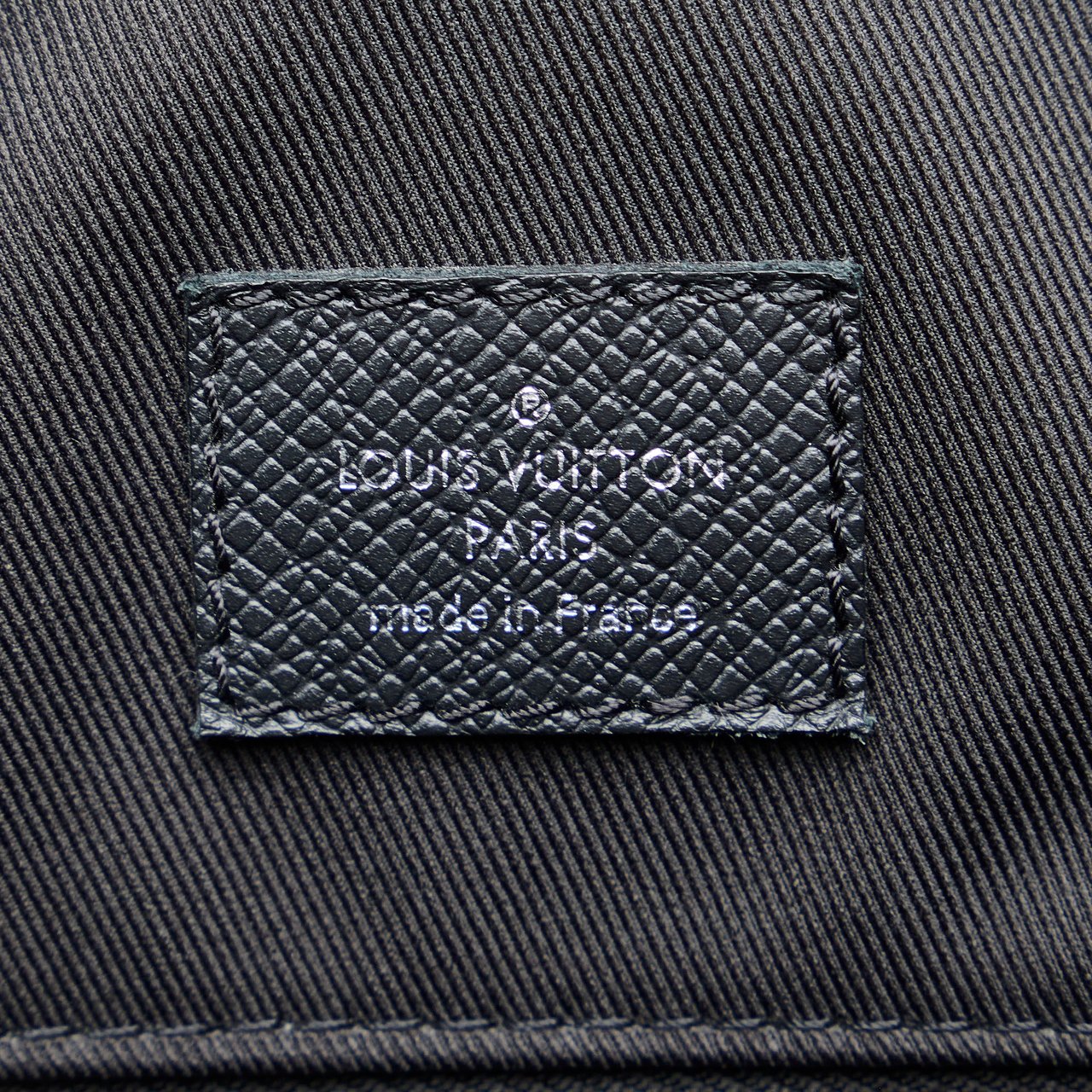 Louis Vuitton Taigarama Outdoor Tote Zwart