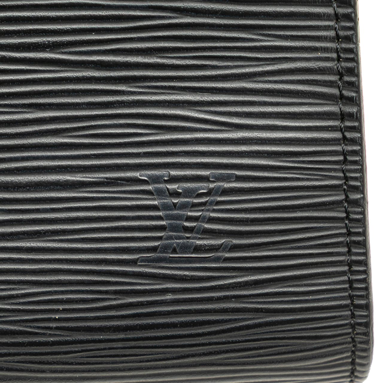Louis Vuitton Epi Pochette Accessoires Zwart