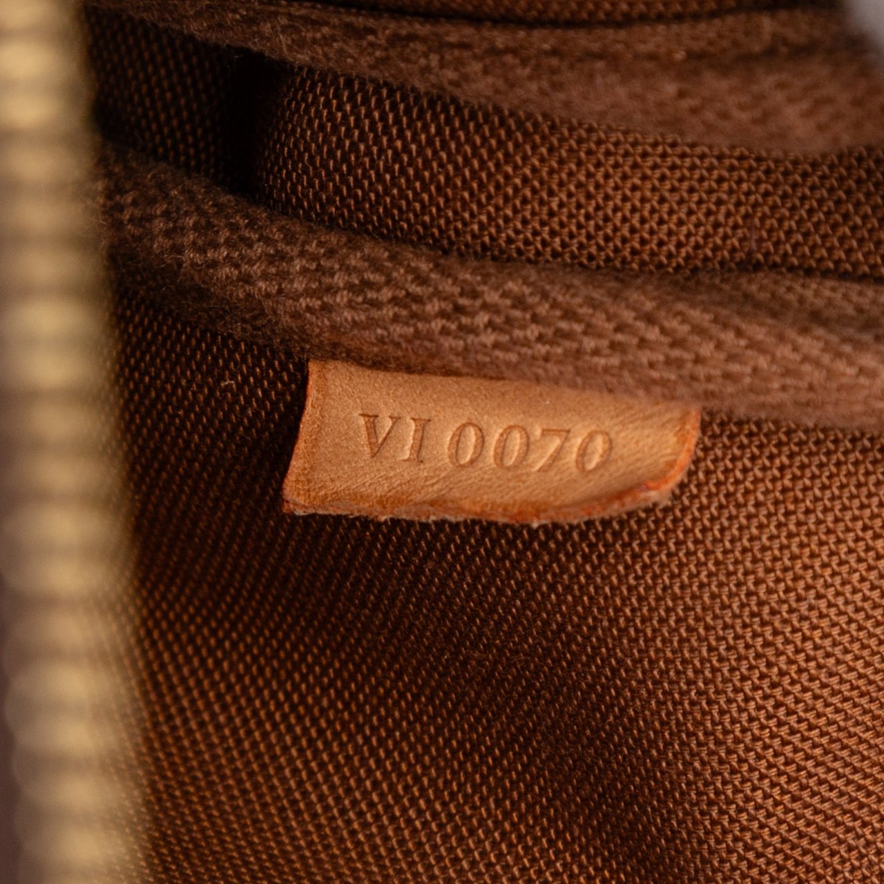 Louis Vuitton Monogram Pochette Accessoires Bruin