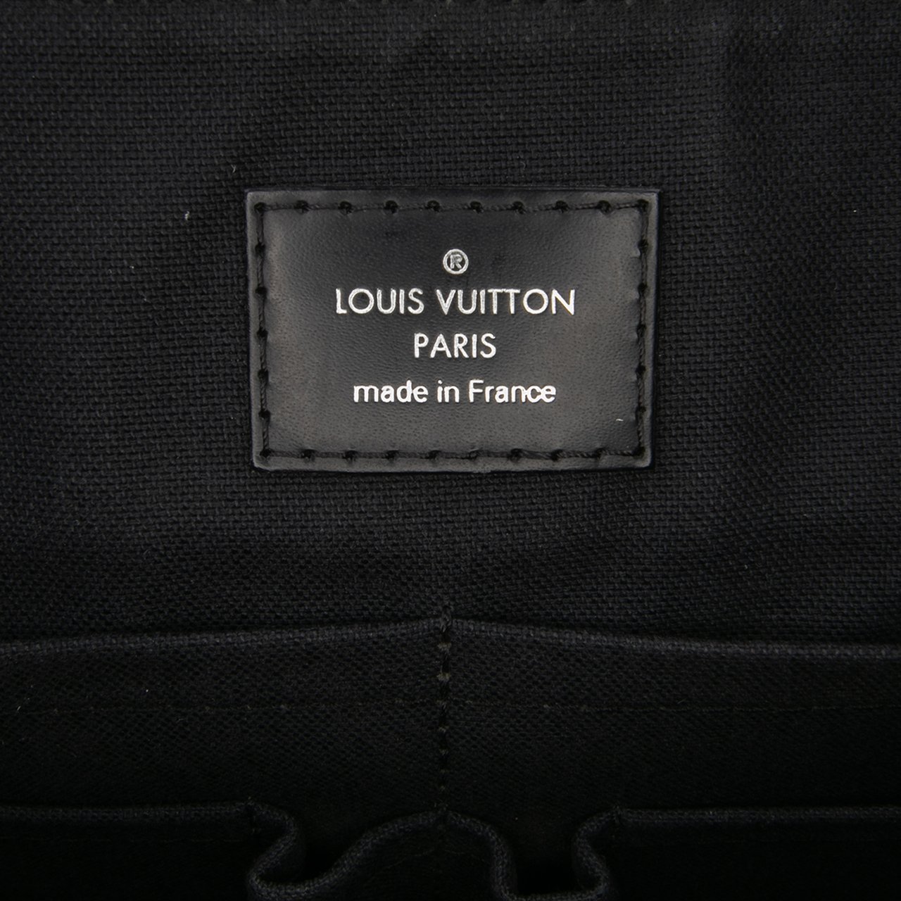 Louis Vuitton Damier Graphite District MM Zwart