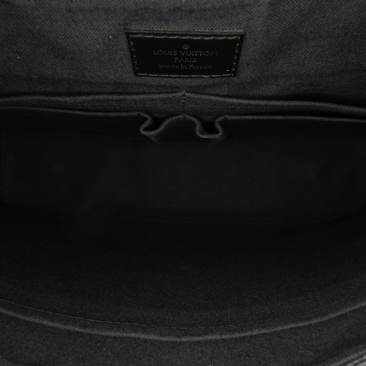 Louis Vuitton Damier Graphite District MM Zwart