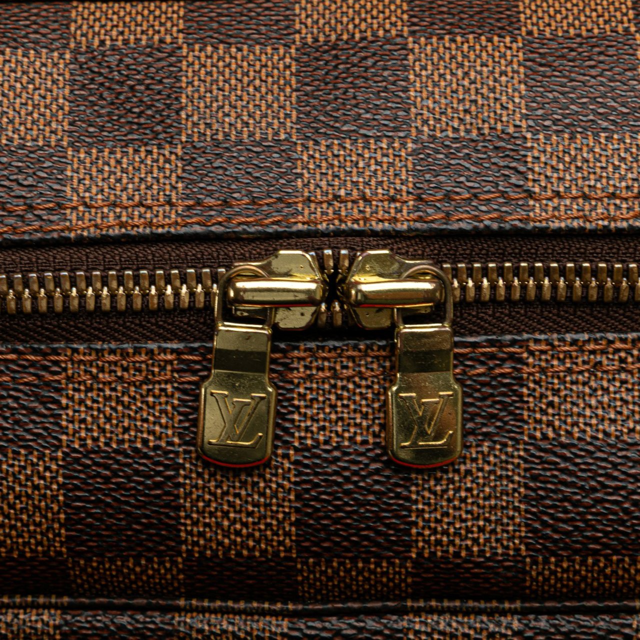 Louis Vuitton Damier Ebene Naviglio Bruin