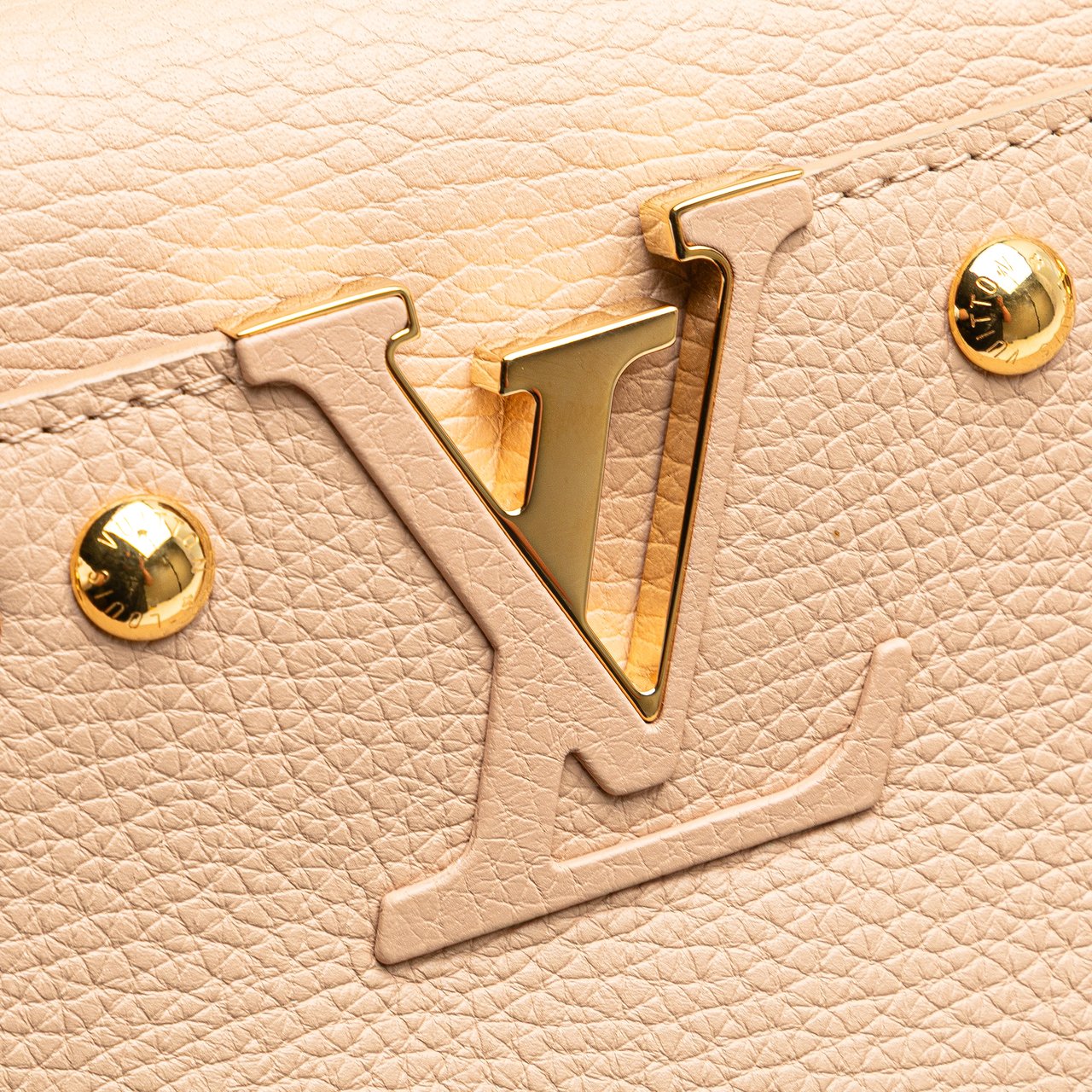 Louis Vuitton Taurillon Studdy Capucines MM Bruin