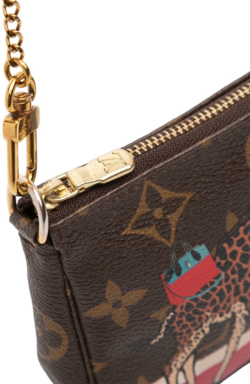 Louis Vuitton Monogram Giraffe Christmas Mini Pochette Accessoires Bruin