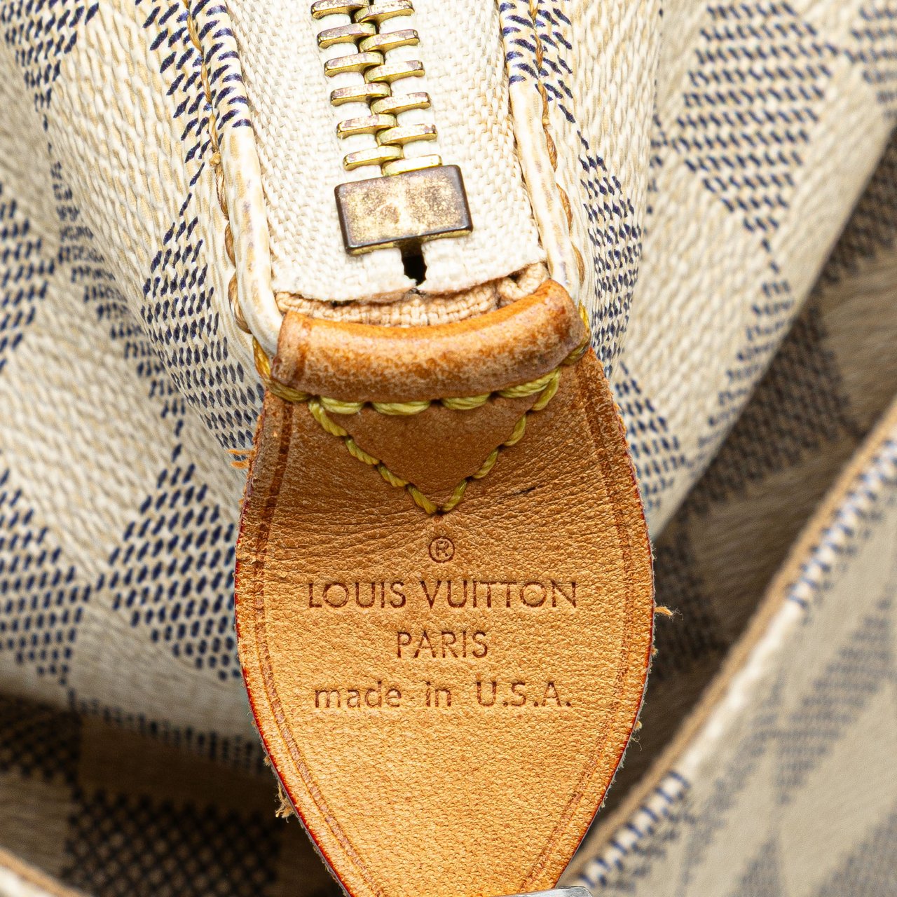 Louis Vuitton Damier Azur Totally MM Wit