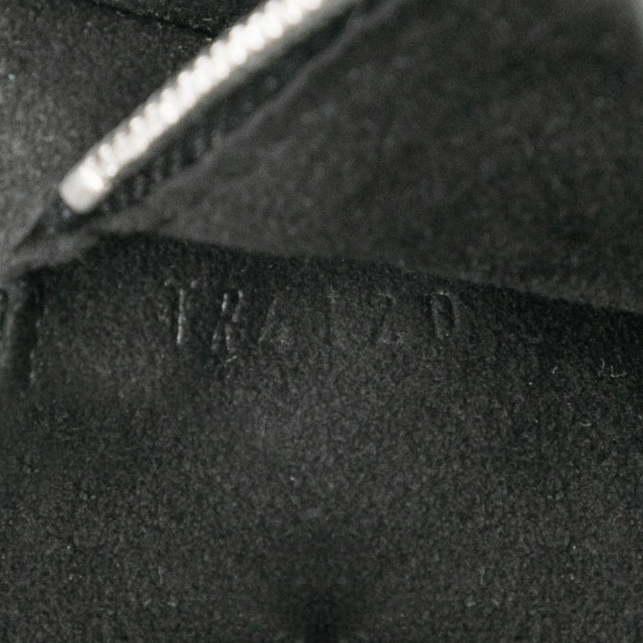 Louis Vuitton Electric Epi Pont Neuf PM Zwart