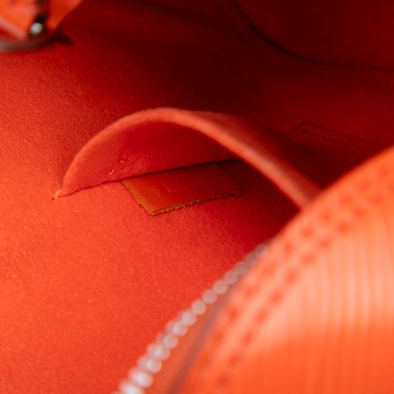 Louis Vuitton Epi Alma BB Oranje