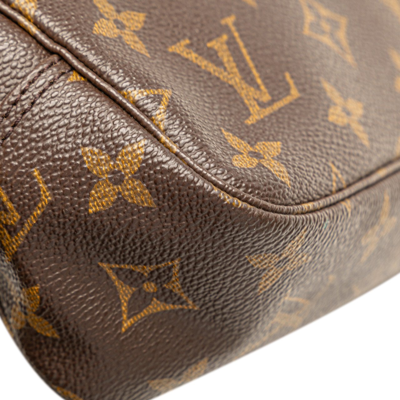 Louis Vuitton Monogram Trousse Toilette 23 Bruin