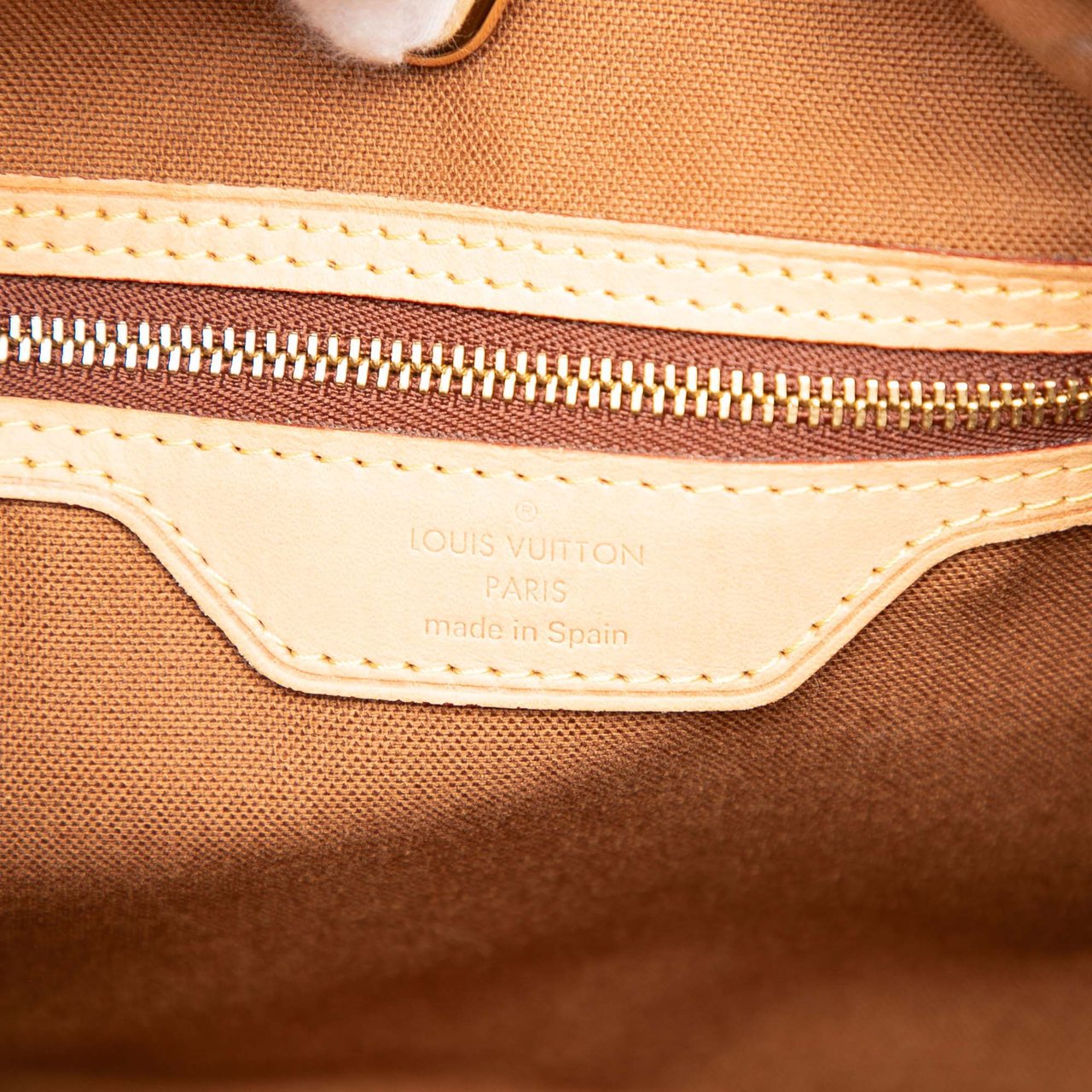 Louis Vuitton Monogram Batignolles Horizontal Bruin