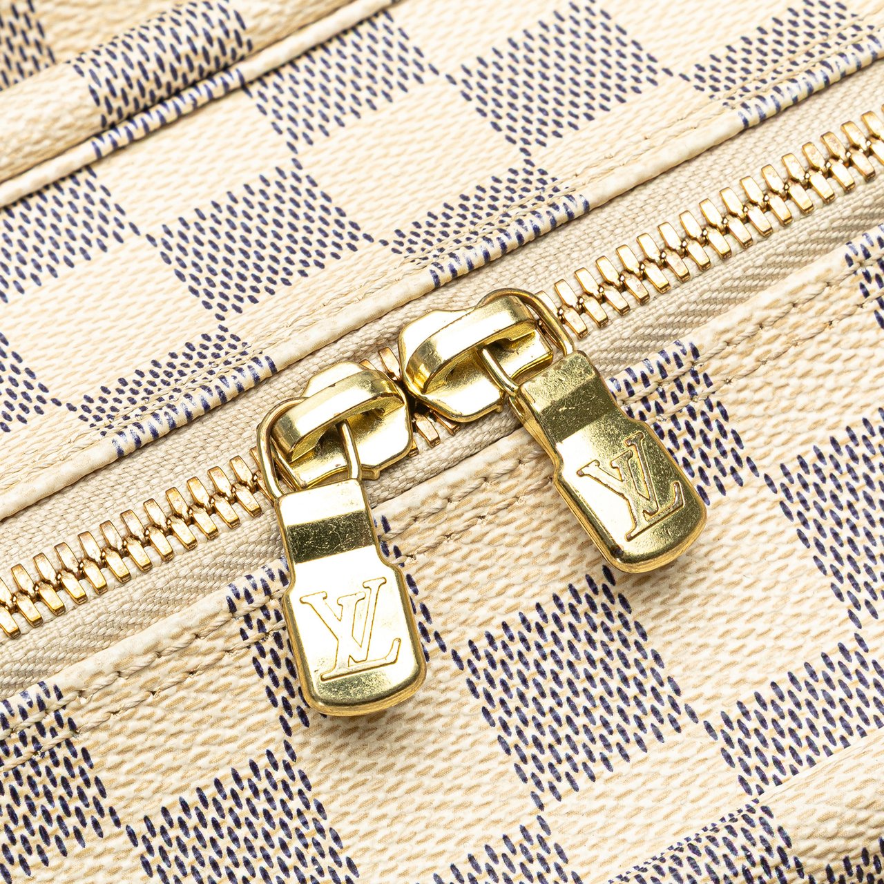Louis Vuitton Damier Azur Naviglio Wit