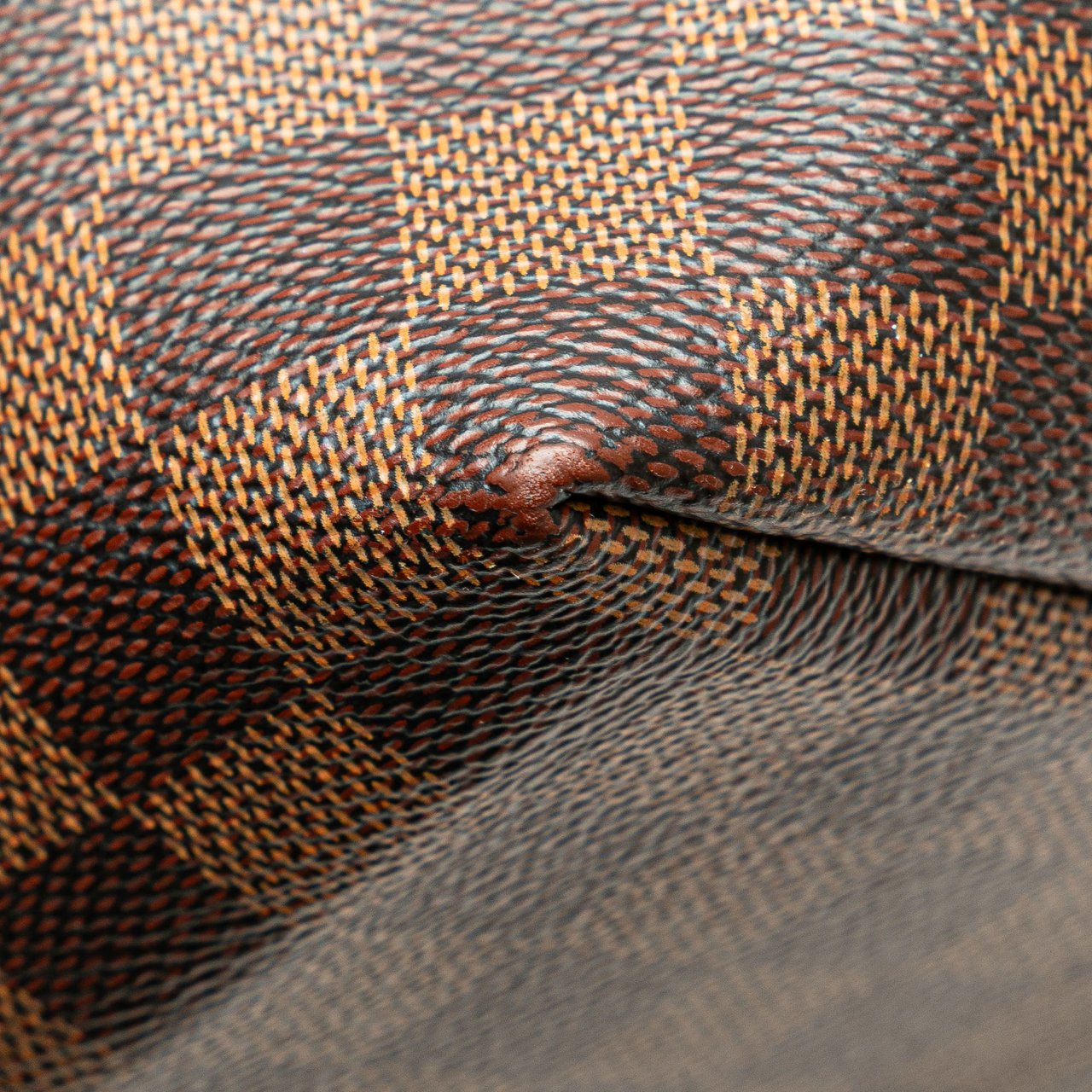 Louis Vuitton Damier Ebene Clapton Bruin