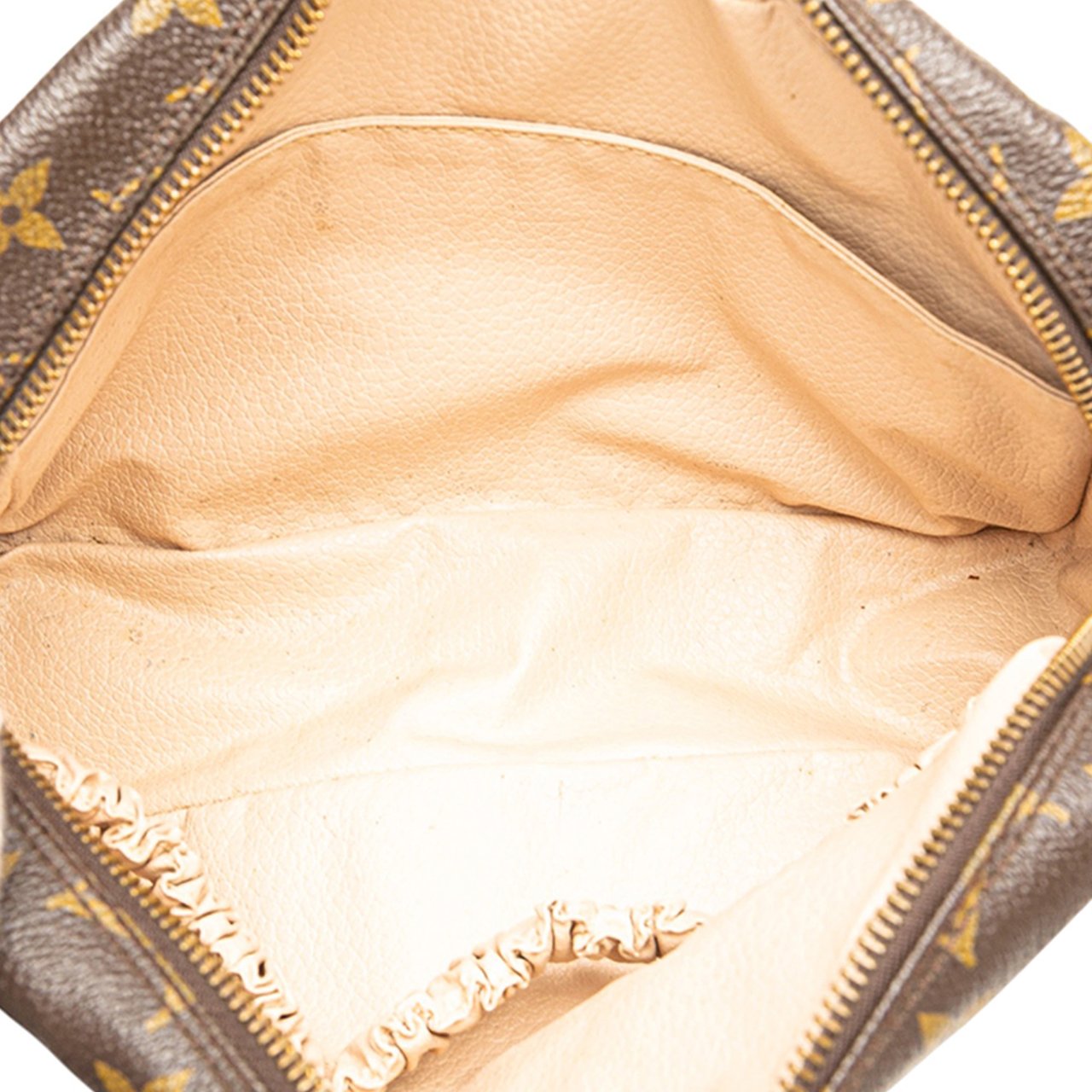 Louis Vuitton Monogram Trousse Toilette 23 Bruin
