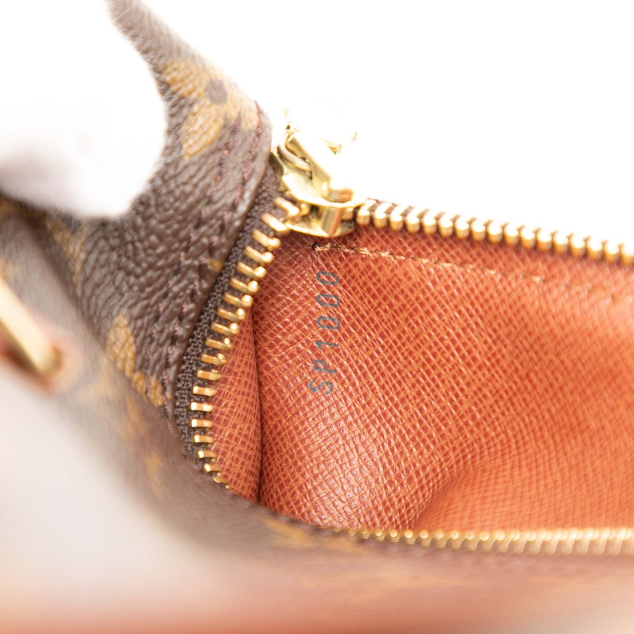 Louis Vuitton Monogram Papillon 30 Bruin