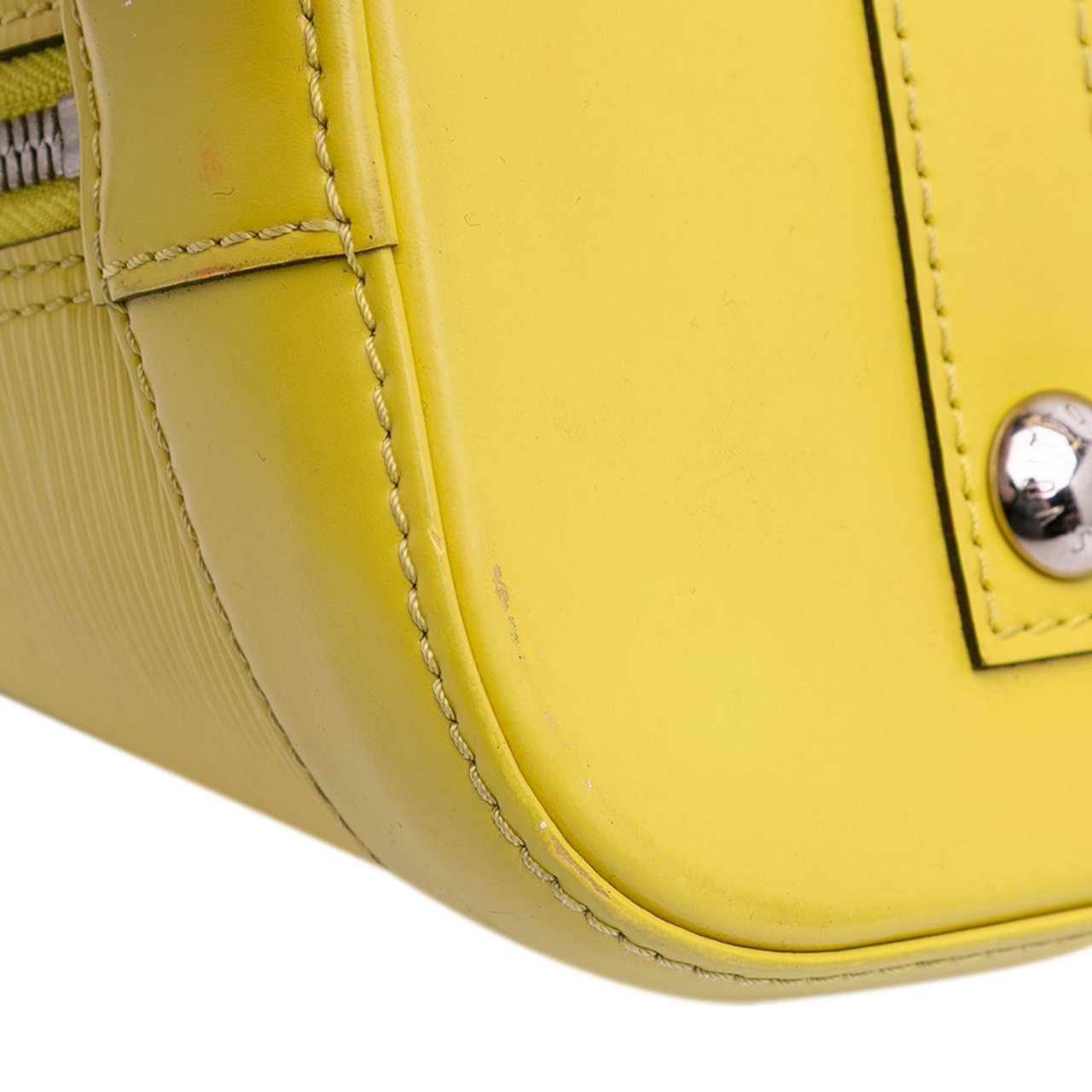 Louis Vuitton Epi Alma PM Geel