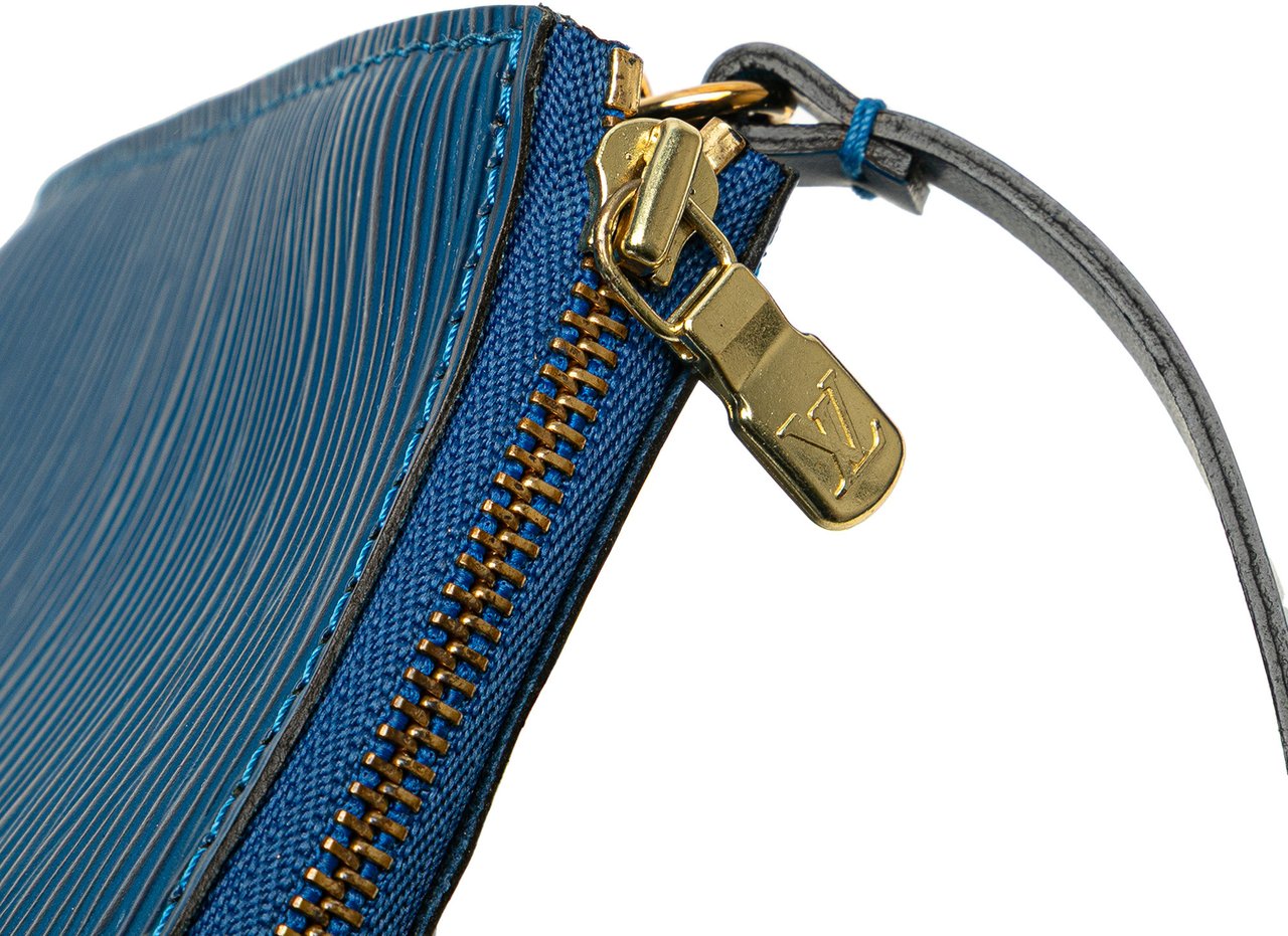 Louis Vuitton Epi Pochette Accessoires Blauw