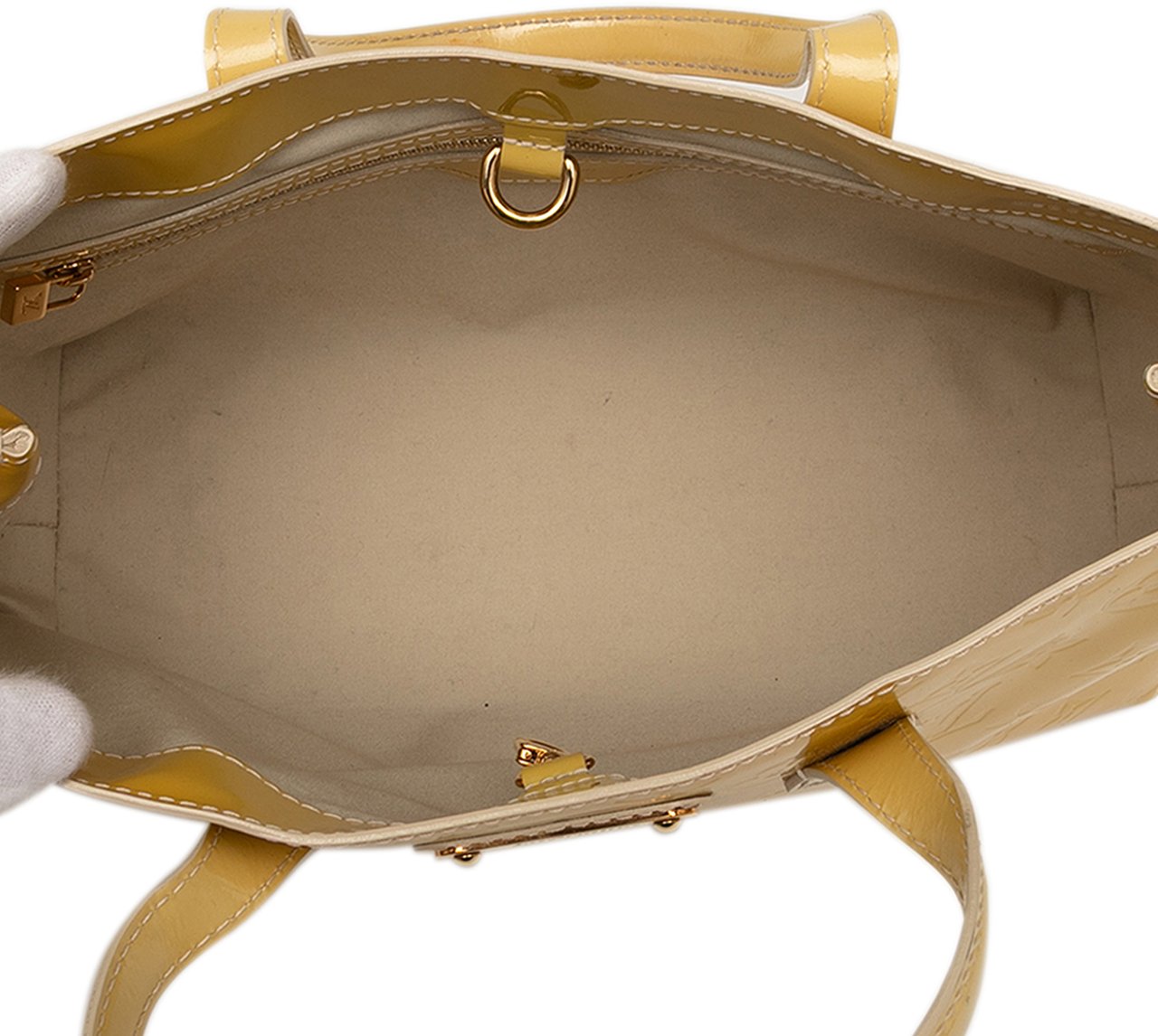 Louis Vuitton Monogram Vernis Wilshire PM Geel