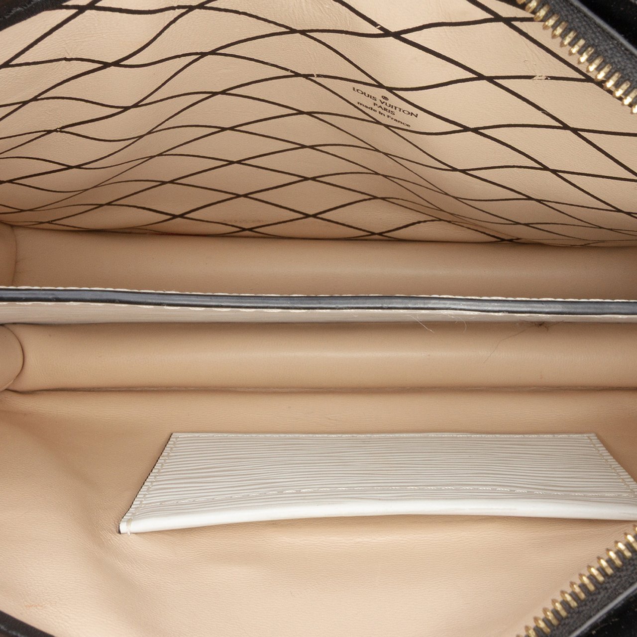 Louis Vuitton Epi Trunk Clutch Wit