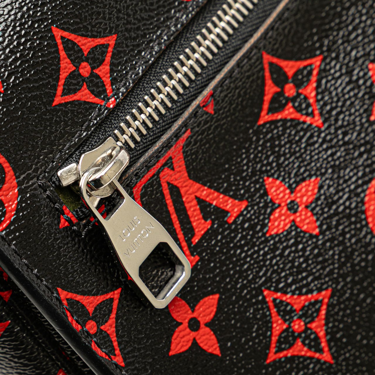 Louis Vuitton Monogram Infrarouge Pochette Metis Zwart