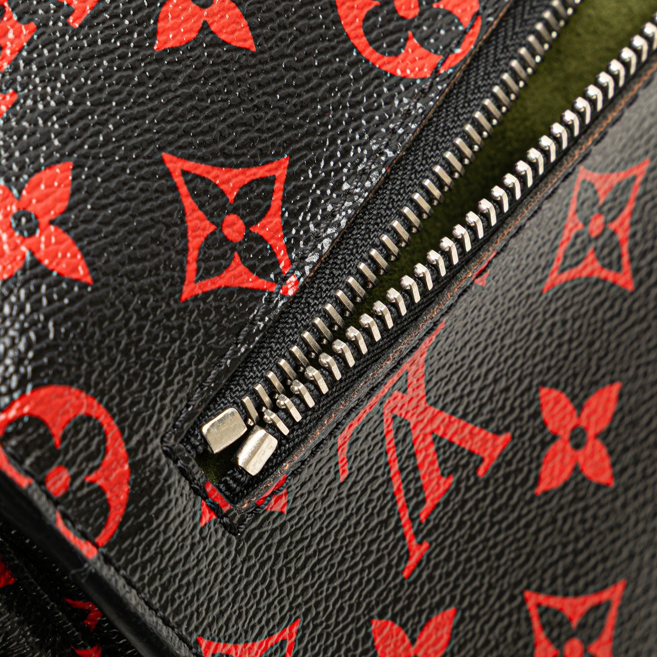 Louis Vuitton Monogram Infrarouge Pochette Metis Zwart