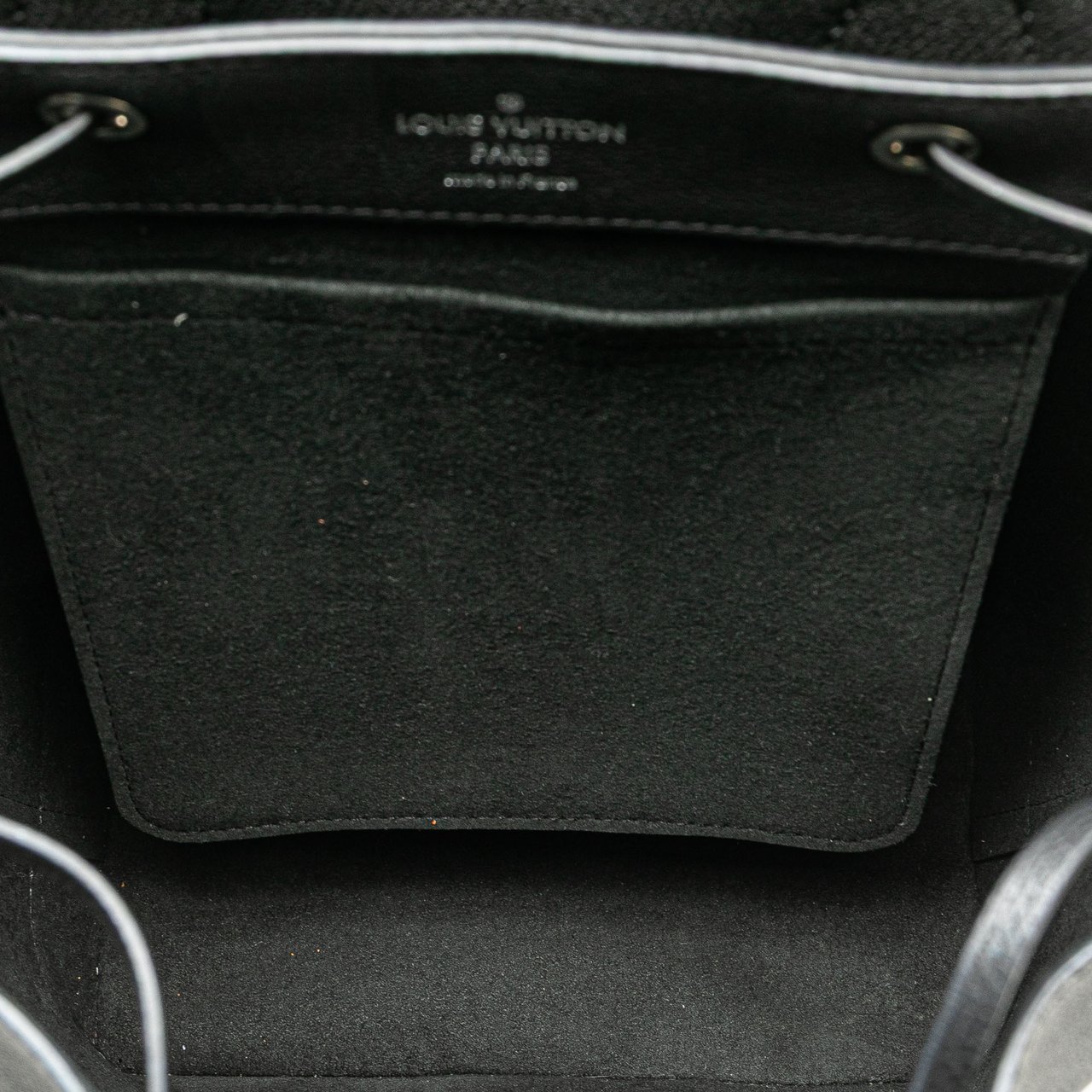 Louis Vuitton Taurillon Lockme Backpack Zwart