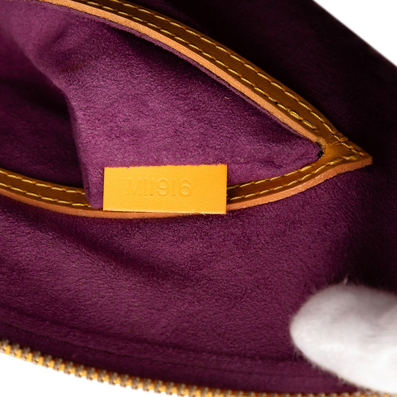 Louis Vuitton Epi Alma PM Geel