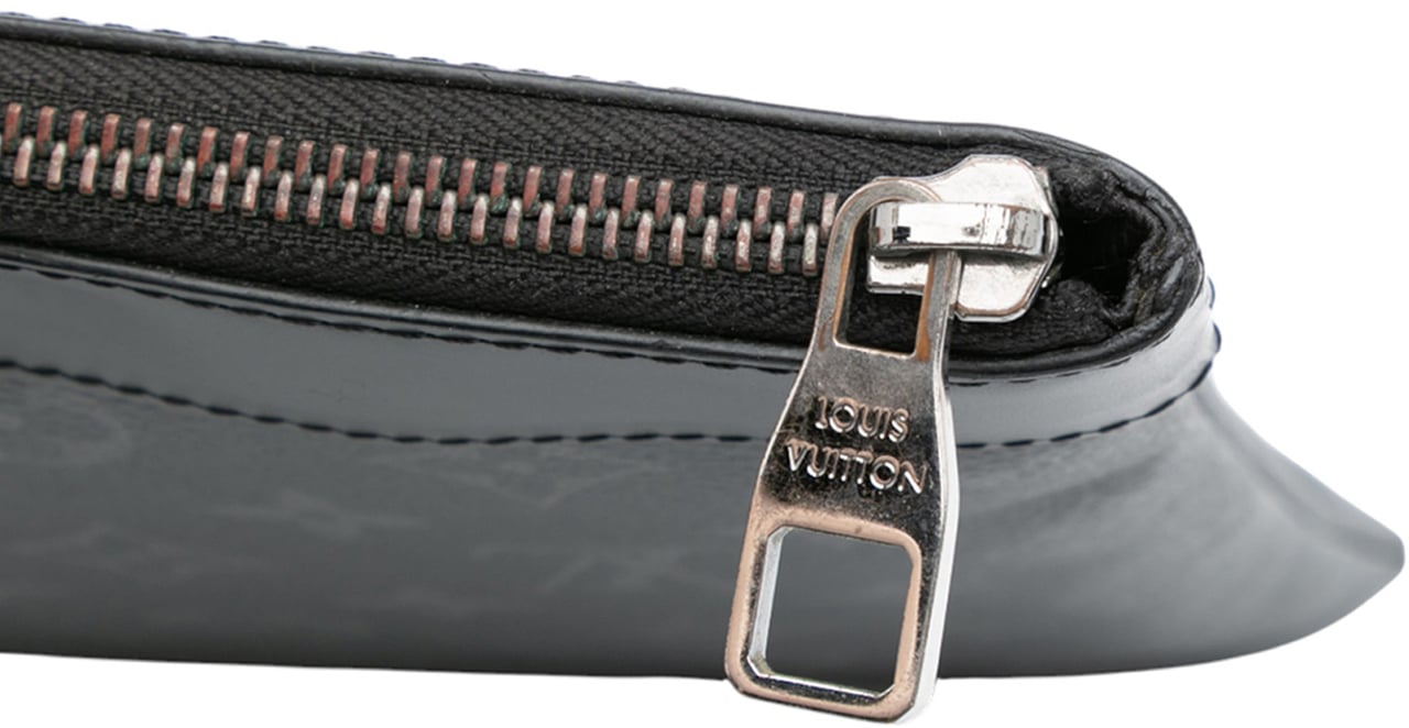 Louis Vuitton Monogram Eclipse Discovery Pochette GM Zwart