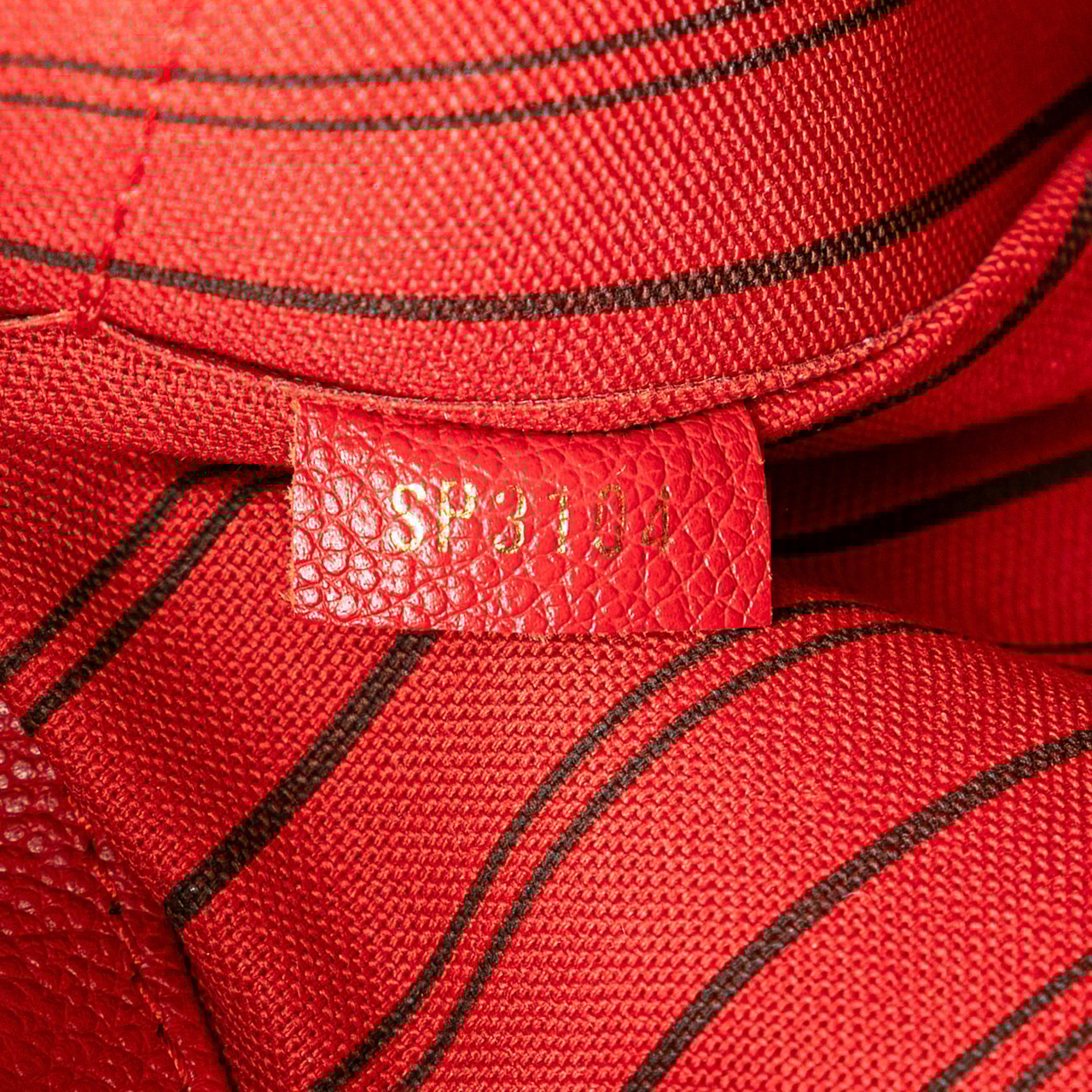 Louis Vuitton Monogram Empreinte Montaigne MM Rood