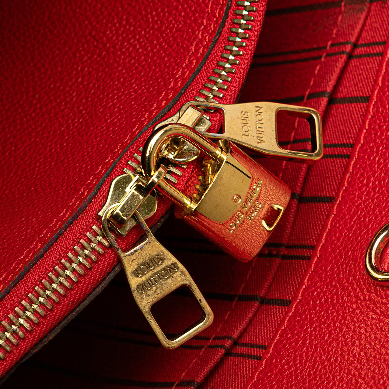 Louis Vuitton Monogram Empreinte Montaigne MM Rood