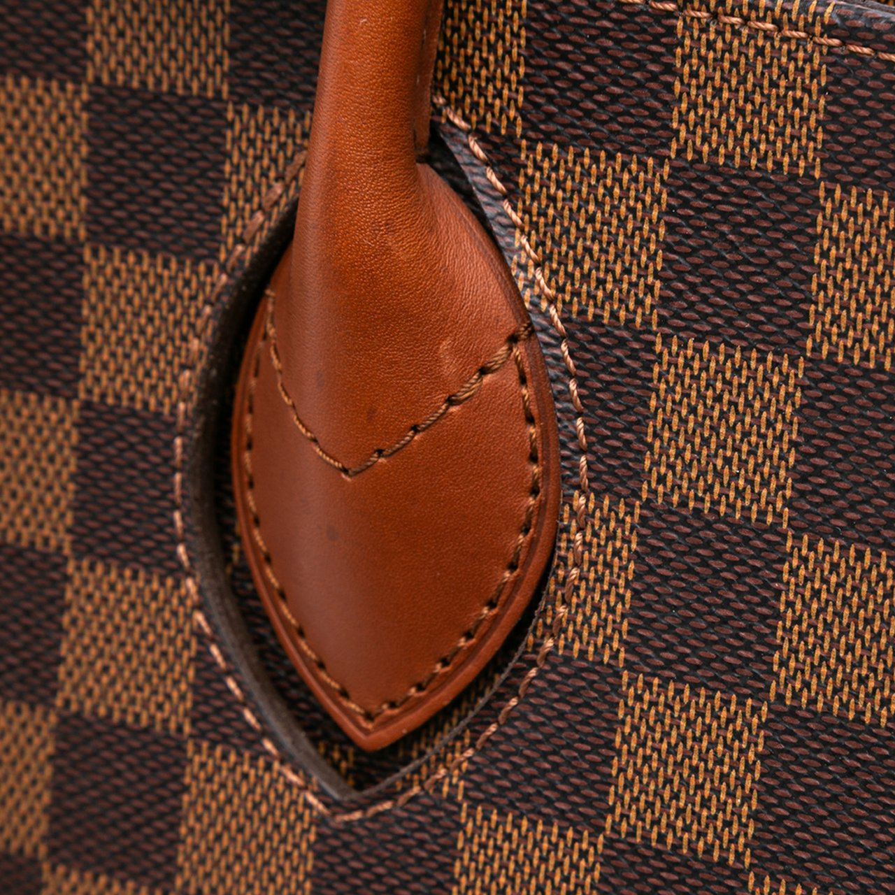 Louis Vuitton Damier Ebene Ascot Bruin