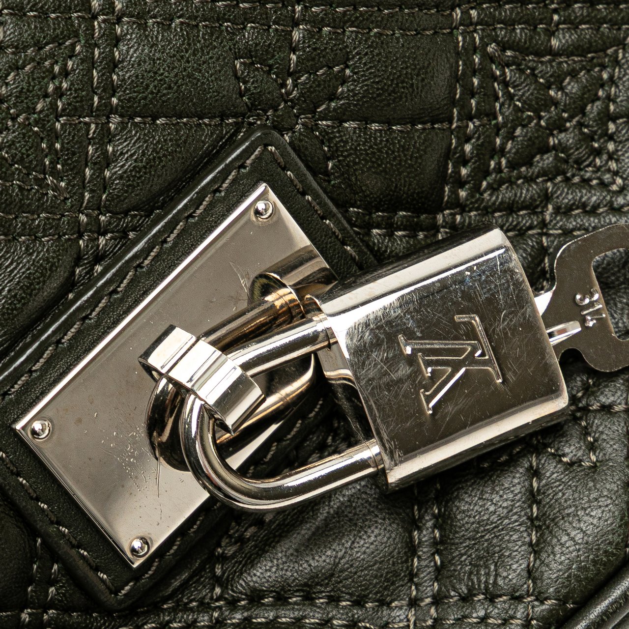 Louis Vuitton Monogram Lambskin Antheia Lilia PM Groen