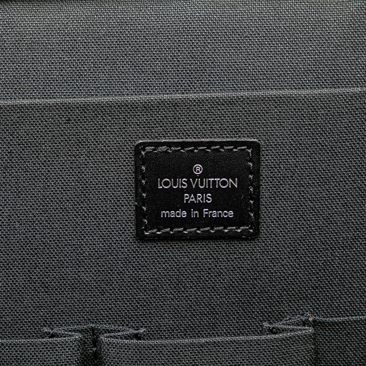 Louis Vuitton Taiga Porte Ordinateur Odessa Zwart