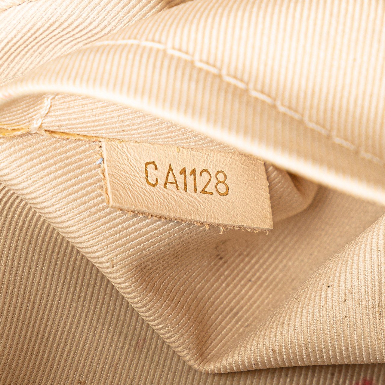 Louis Vuitton Monogram Saintonge Bruin