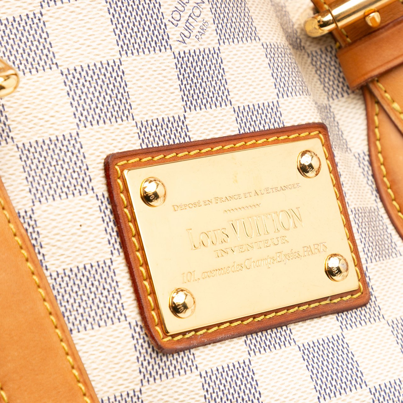 Louis Vuitton Damier Azur Hampstead MM Wit