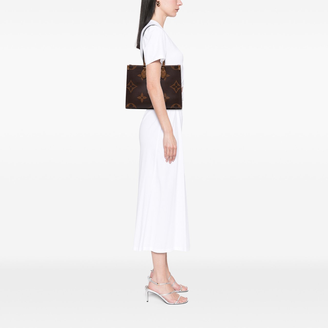 Louis Vuitton Monogram Giant OnTheGo MM Bruin