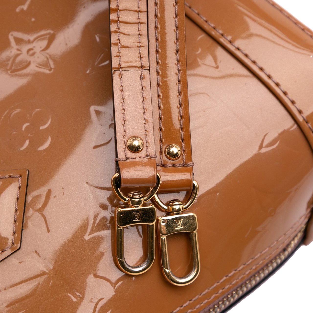 Louis Vuitton Monogram Vernis Alma BB Bruin
