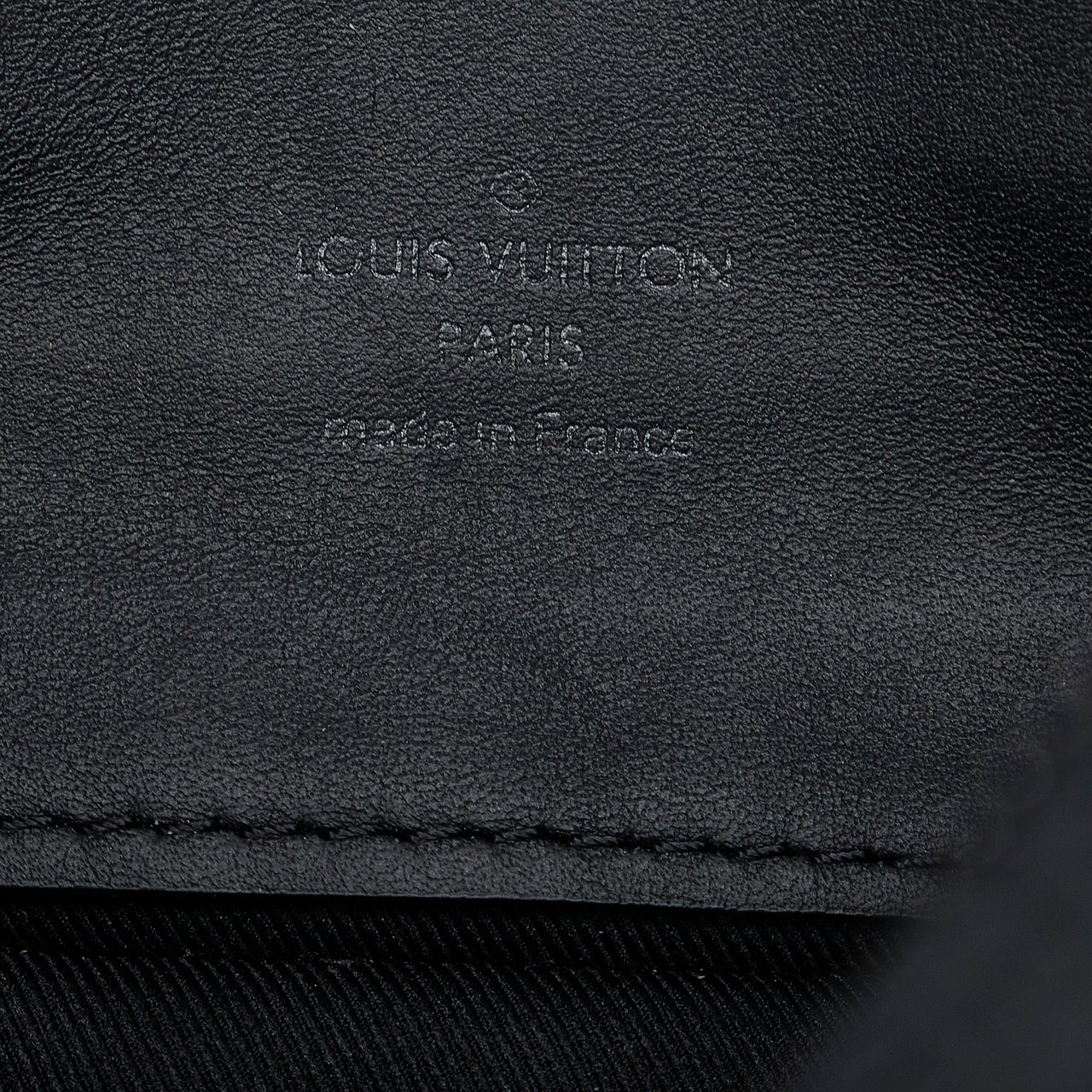 Louis Vuitton Monogram Taurillon Pochette Volga Grijs