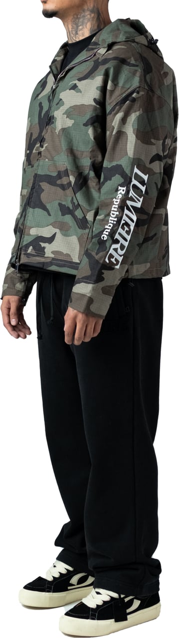 LUMI3RE Republique Camo Windbreaker Groen