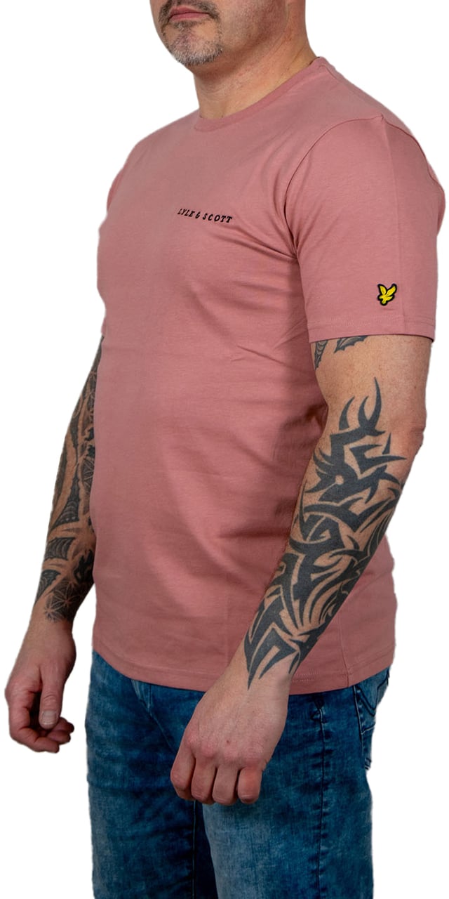 Lyle & Scott Embroidered T-Shirt Roze