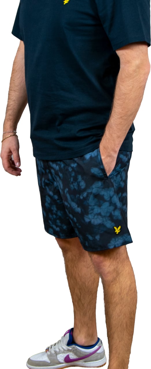 Lyle & Scott Lyle & Scott Digital Floral Print Floral Short Blauw
