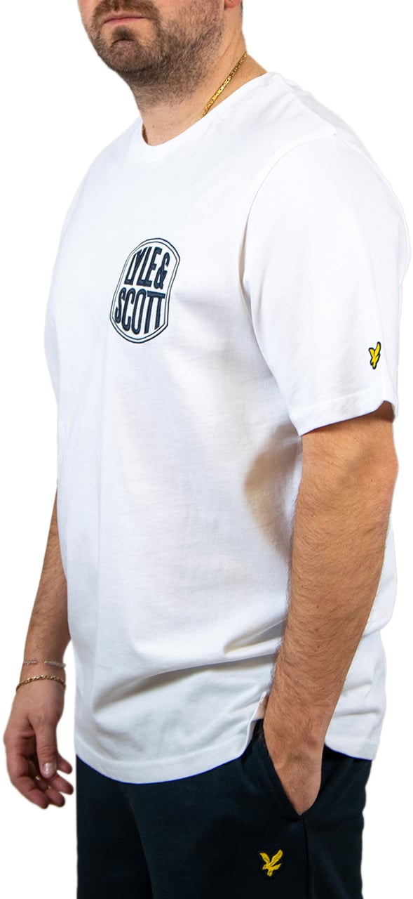 Lyle & Scott Embroidered Badge Graphic T-Shirt Wit