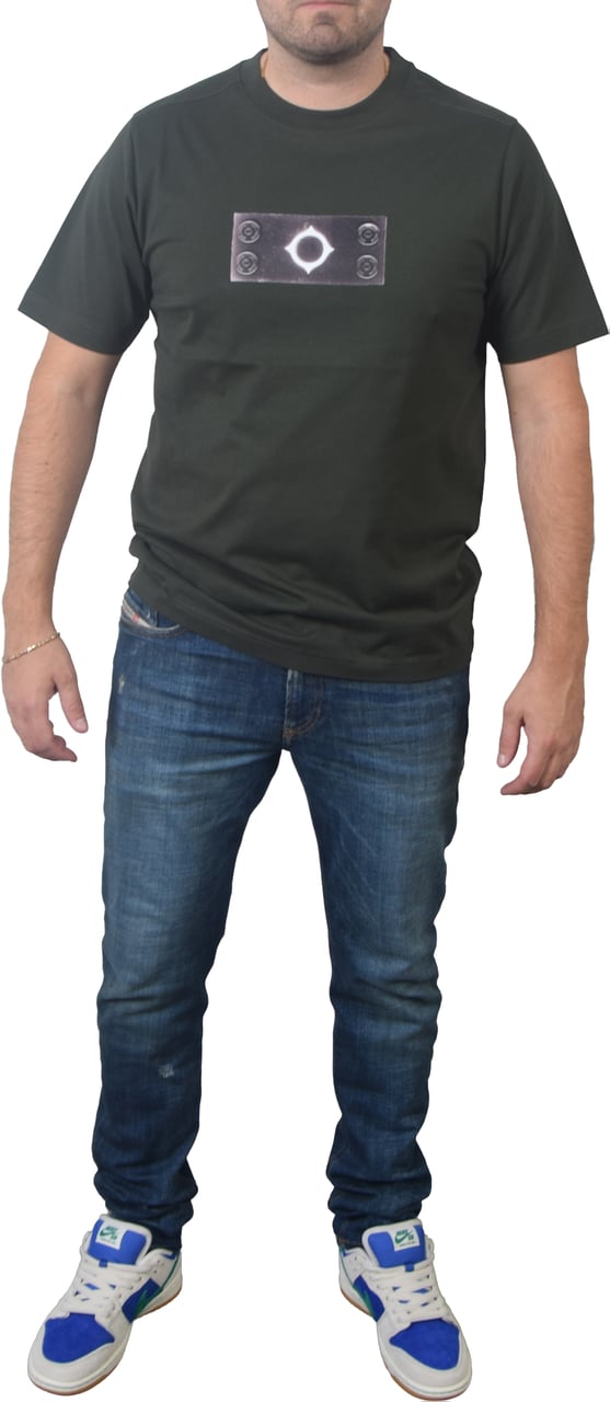 Ma.Strum Tromple Loeil Badge Tee Groen
