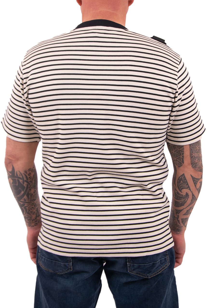 Ma.Strum Stripe Badge SS Tee Zwart