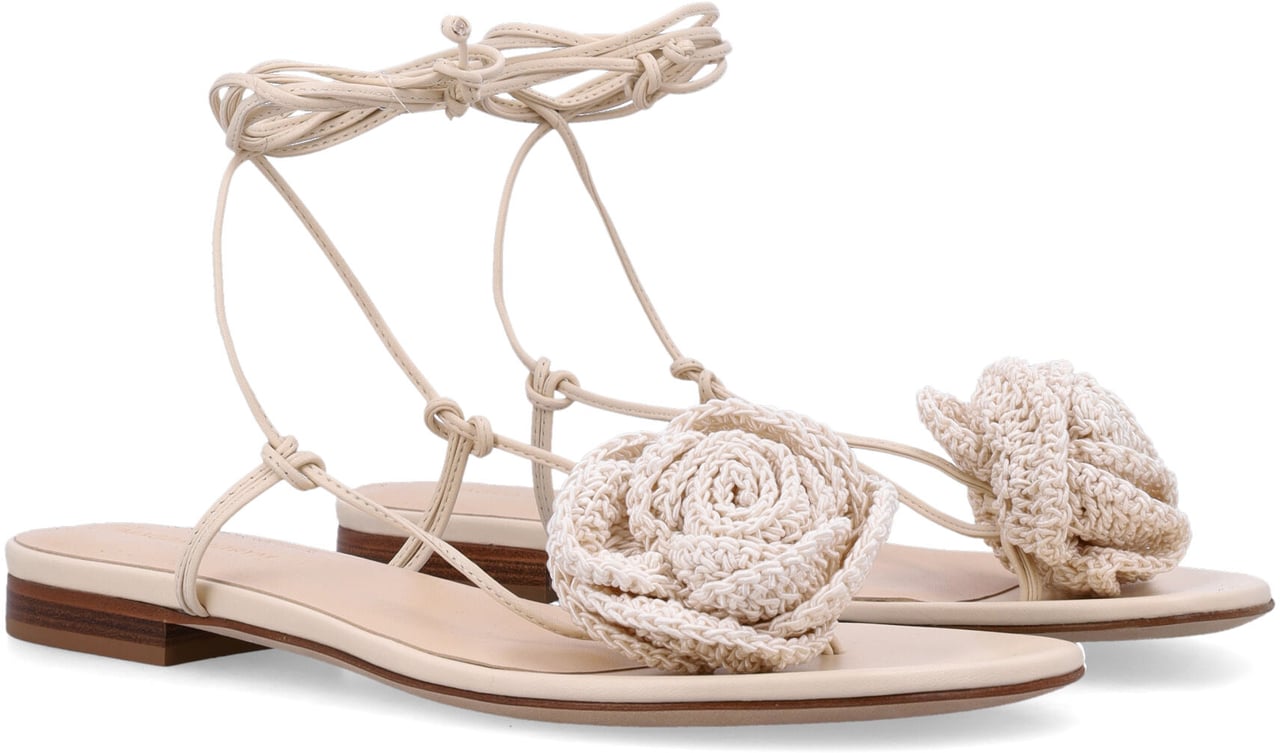Magda Butrym Flat Sandal Roses Crochet Bianco Wit