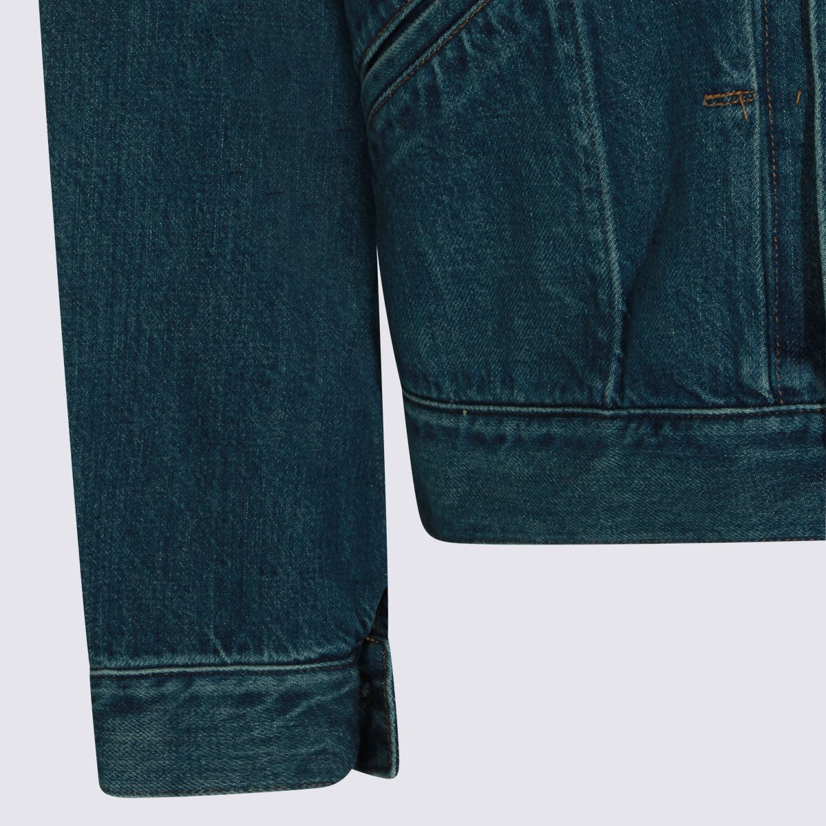 Maison Kitsuné Classic Denim Jacket With Structured Collar And Vintage Wash Blauw