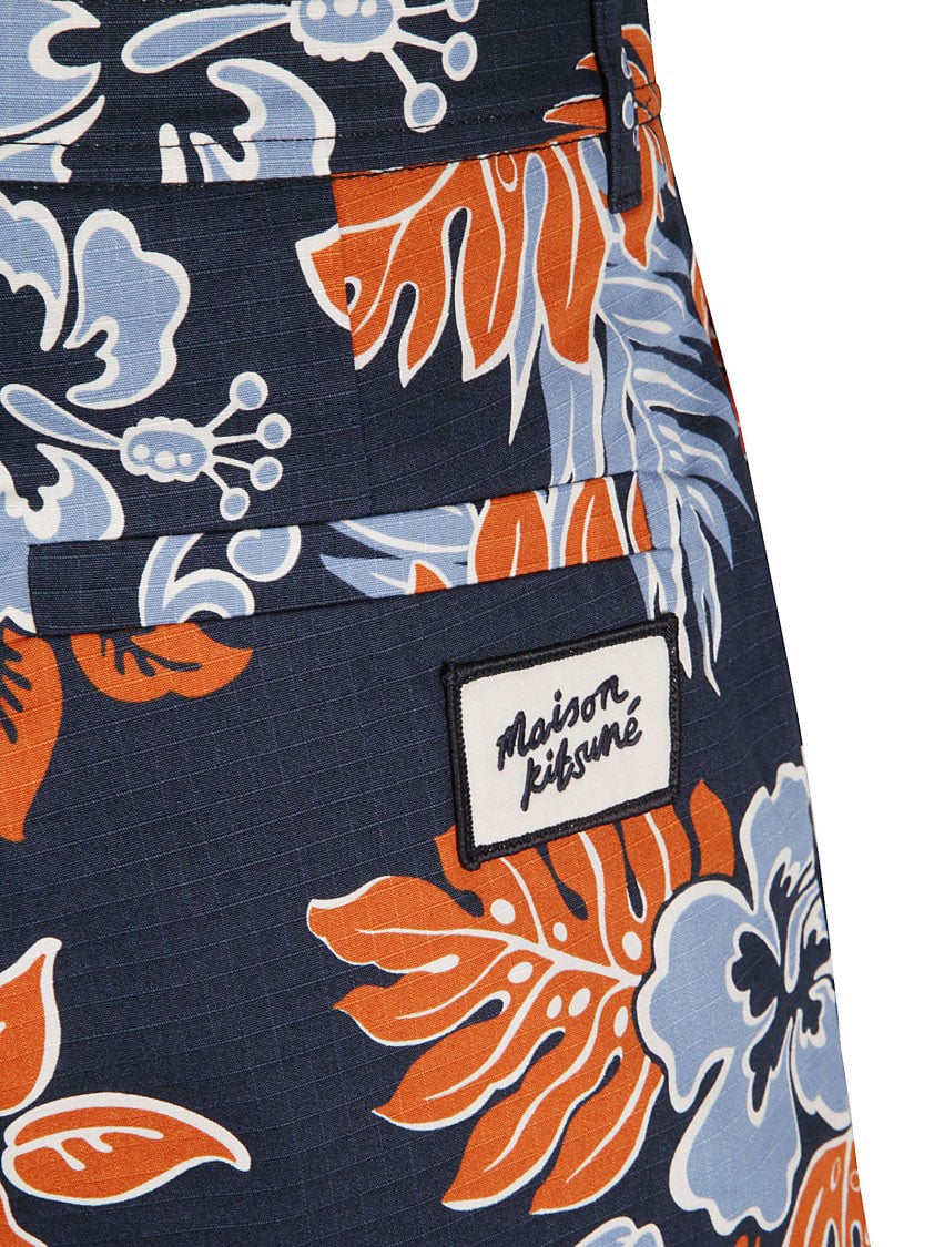 Maison Kitsuné Casual Tropical Floral Shorts Zwart