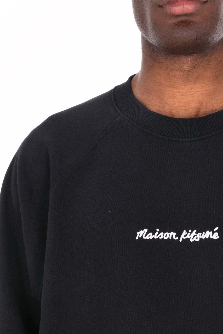 Maison Kitsuné Crewneck Sweatshirt with Central Logo Zwart