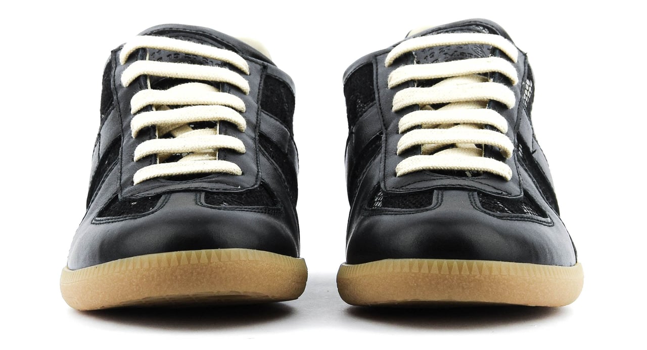 Maison Margiela Replica Black Lace Zwart