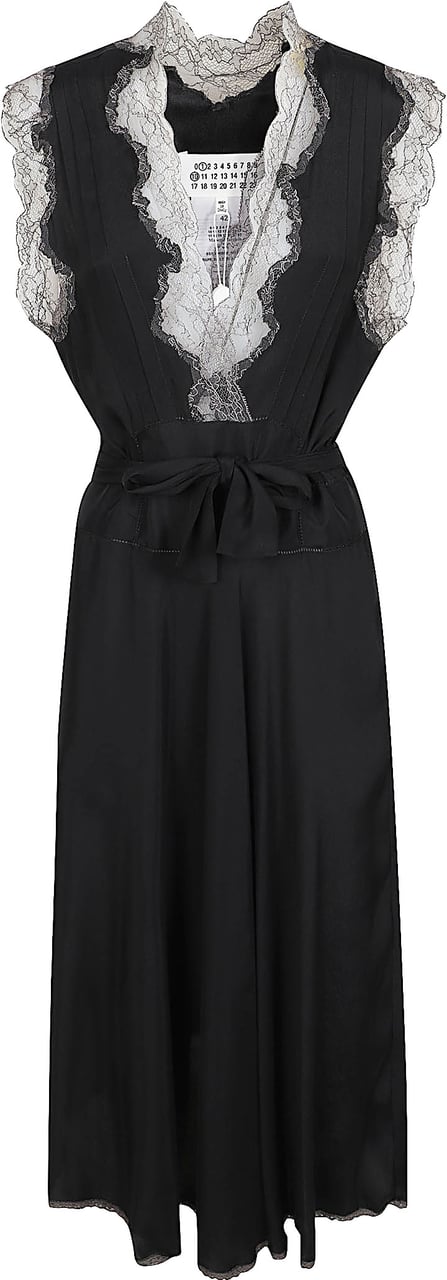 Maison Margiela Flowing Black Dress with Lace Trim and Belted Waist Zwart
