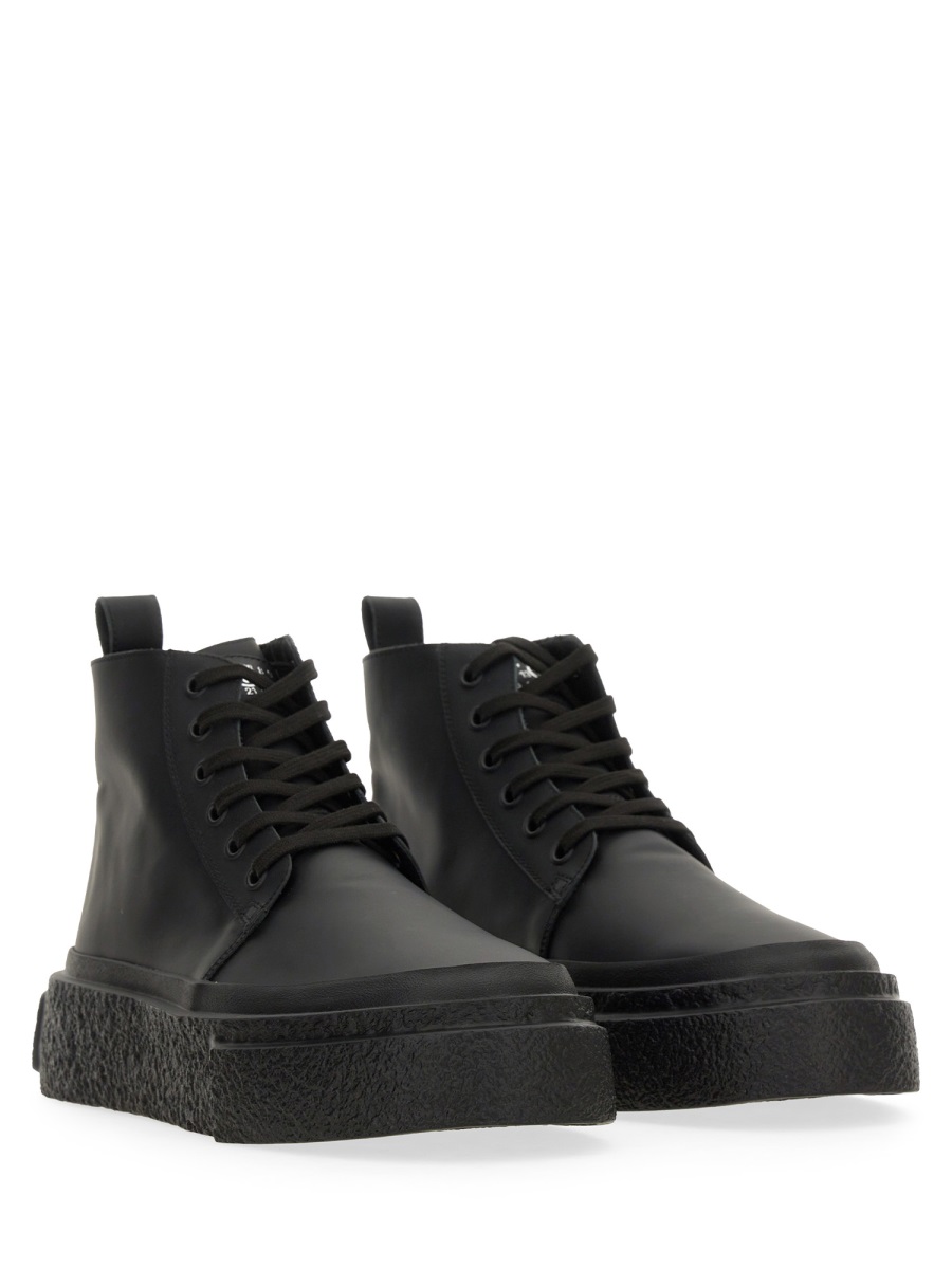 Maison Margiela LEATHER LACE-UP SNEAKER Zwart