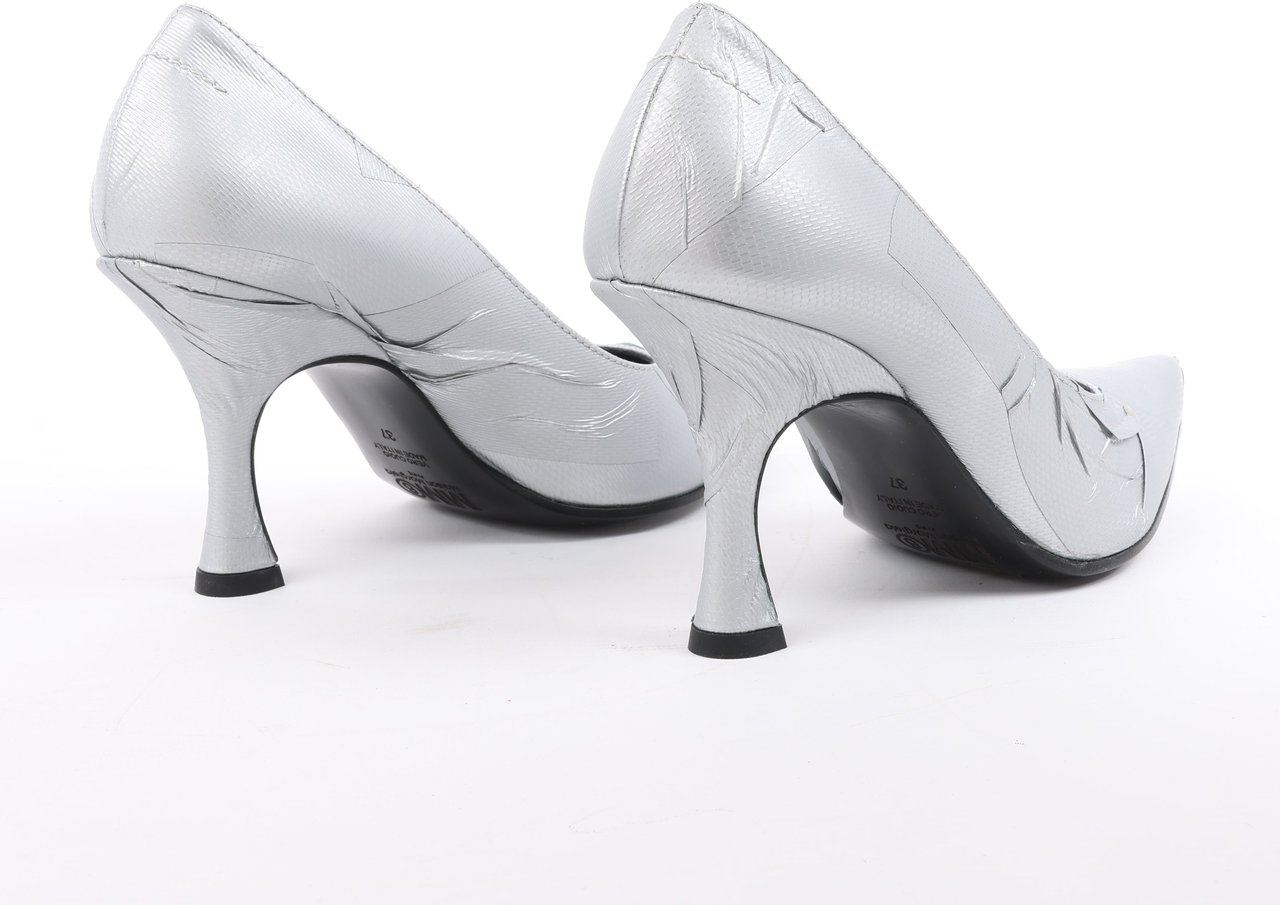 Maison Margiela MAISON MARGIELA MM6 9 cm Laminated Leather Pumps in Silver, Size 37 EU Zilver